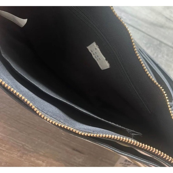 Small Purse - A New Day Brand - Palm Tree Leaf Design. 🍃👜🍃 - Picture 2 of 6